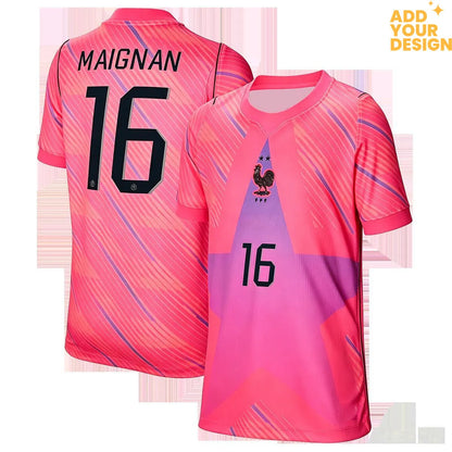 26 27 BayernS KANE MUSIALA OLISE soccer jerseys PAULOUIC LUIS DIAZ DAVIES MULLER - SitterJersey.com