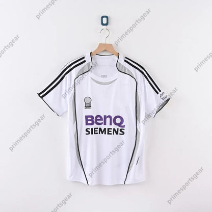 camiseta realmadrid Retro Soccer Jerseys Finals Football Shirt GUTI BENZEMA SEED - SitterJersey.com