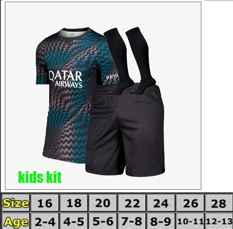 maillot PSGES jerseys 26 27 avec flocage Labubu Kvaratskhelia Night Edition JOAO - SitterJersey.com