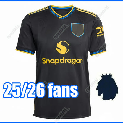 Manchester Uniteed 26 27 Jerseys CUNHA SESKO MARTINEZ MBEUMO football shirt B. F - SitterJersey.com