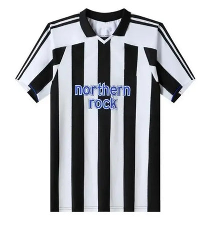 Newcastle 26 27 Football Shirt Black Children's Set Top BARNES BRONO G. Gordon I - SitterJersey.com